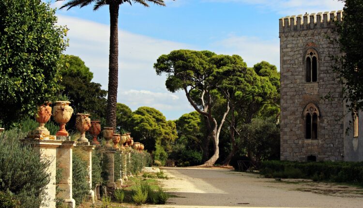 RAGUSA_Castello di Donnafugata_scherzi